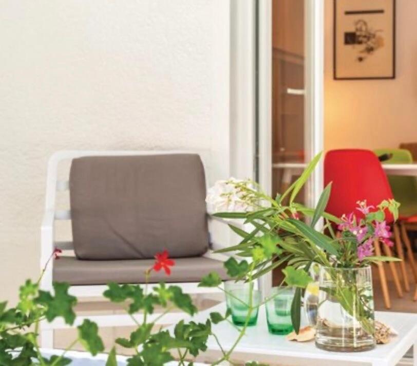Dada-apartment Lovor *